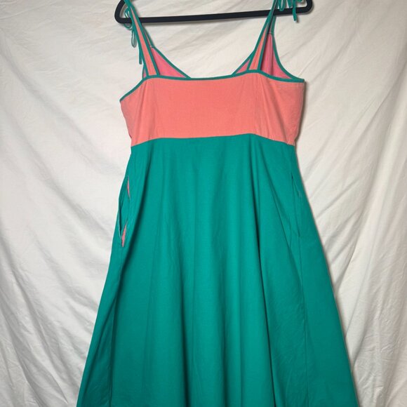 Modcloth Color Block Lined Swing Dress with Pockets - Picture 4 of 6